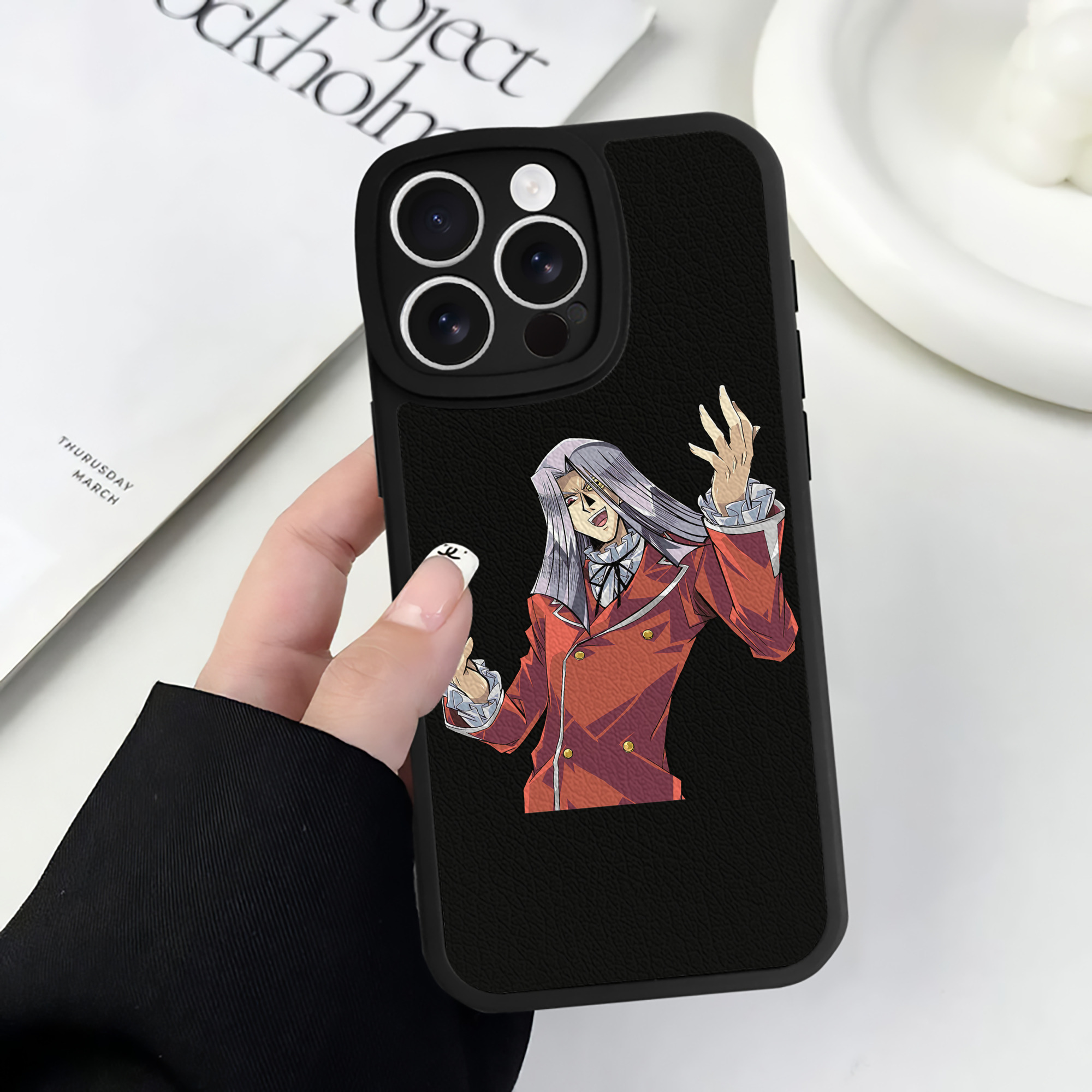 （画像用） 遊☆戯☆王 Yu-Gi-Oh! 【iPhone 16シリーズ対応】シリコンスマホケース（レザー調） 材質：シリコン